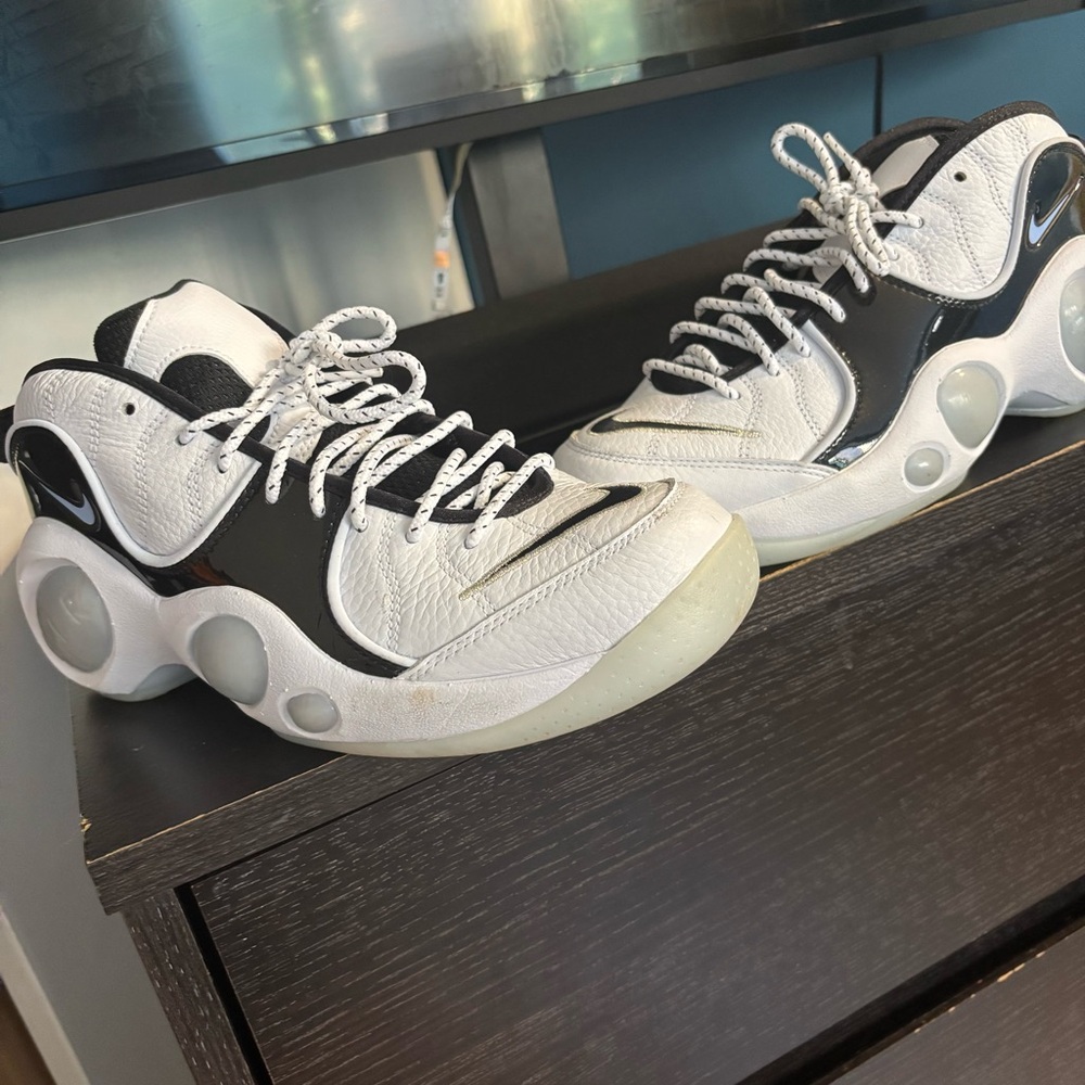 Nike Air Zoom Flight 95 in White and Black air zoom